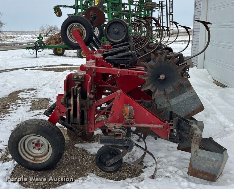image for item EF2391 J.I. Case 183 row crop cultivator