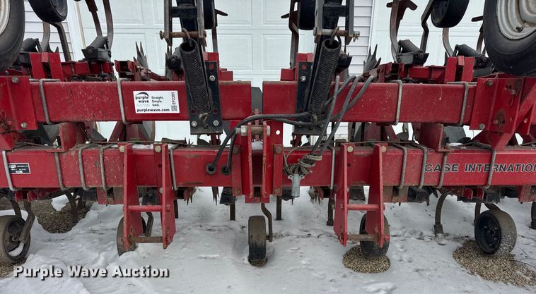 image for item EF2391 J.I. Case 183 row crop cultivator
