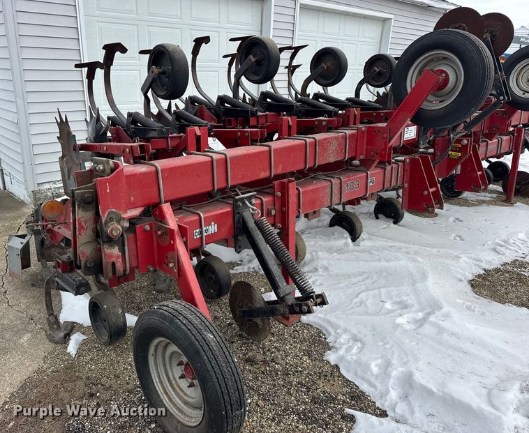 image for item EF2391 J.I. Case 183 row crop cultivator
