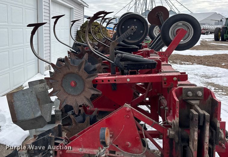 image for item EF2391 J.I. Case 183 row crop cultivator