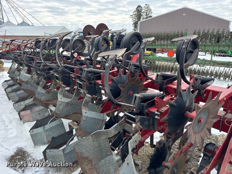 image for item EF2391 J.I. Case 183 row crop cultivator
