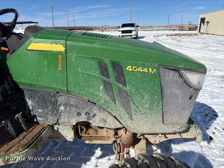 image for item EF6312 2019 John Deere 4044M MFWD tractor