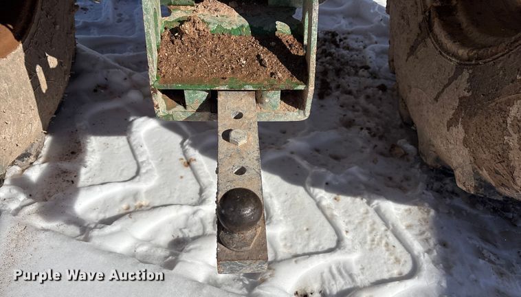 image for item EF6312 2019 John Deere 4044M MFWD tractor