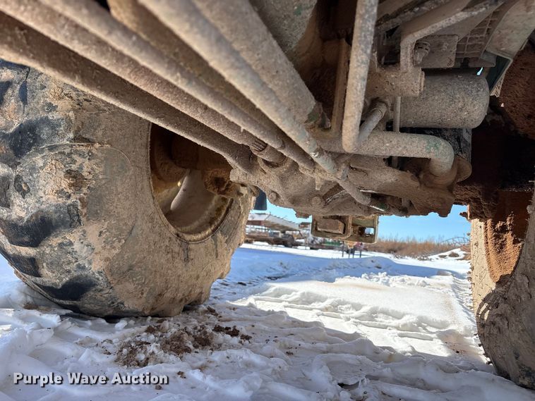 image for item EF6312 2019 John Deere 4044M MFWD tractor