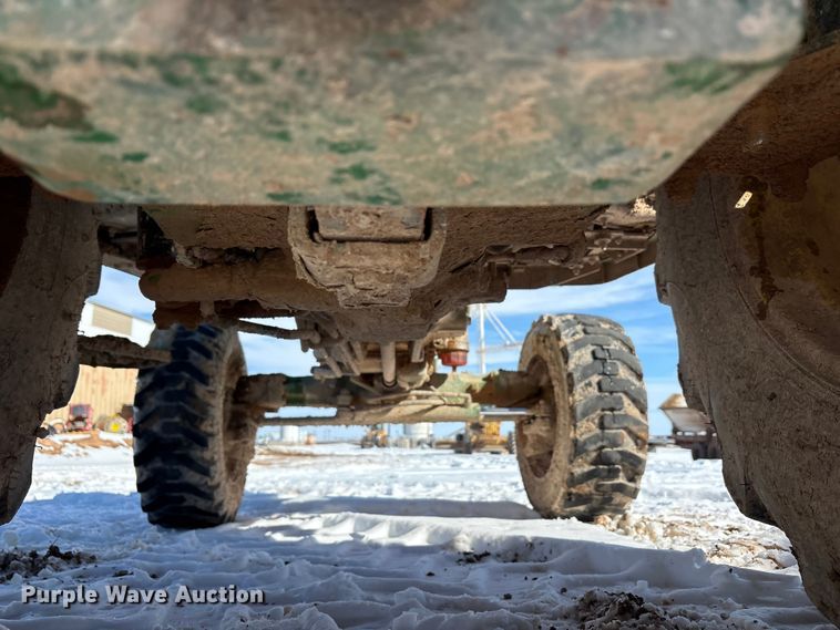 image for item EF6312 2019 John Deere 4044M MFWD tractor