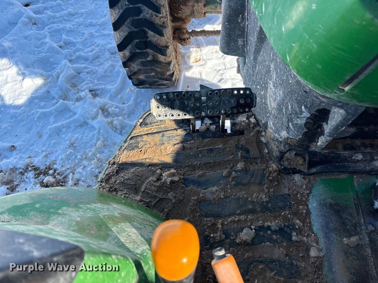 image for item EF6312 2019 John Deere 4044M MFWD tractor