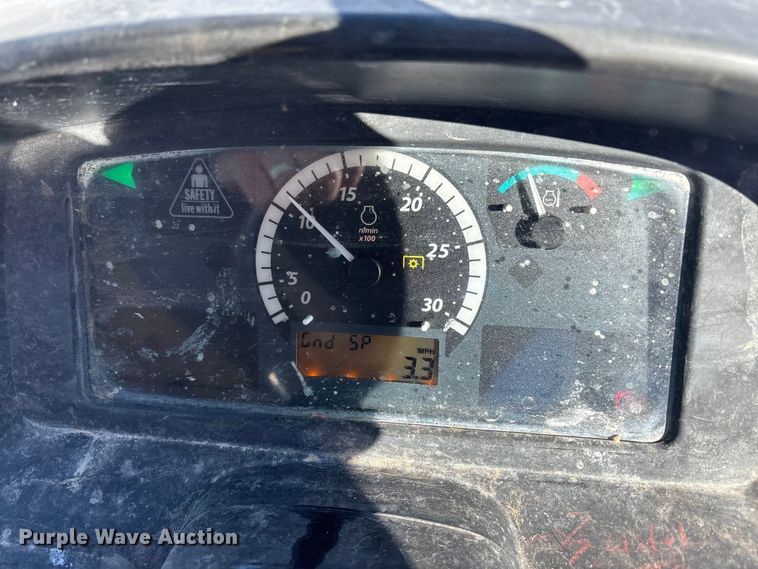 image for item EF6312 2019 John Deere 4044M MFWD tractor