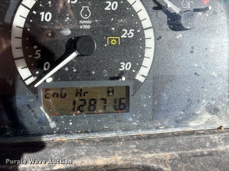 image for item EF6312 2019 John Deere 4044M MFWD tractor