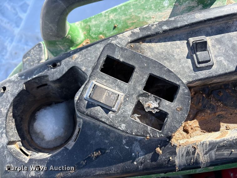 image for item EF6312 2019 John Deere 4044M MFWD tractor