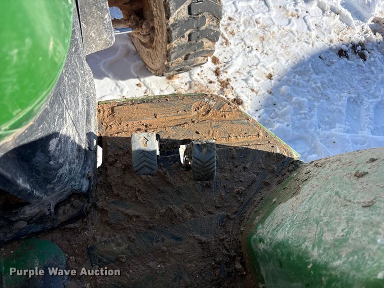 image for item EF6312 2019 John Deere 4044M MFWD tractor