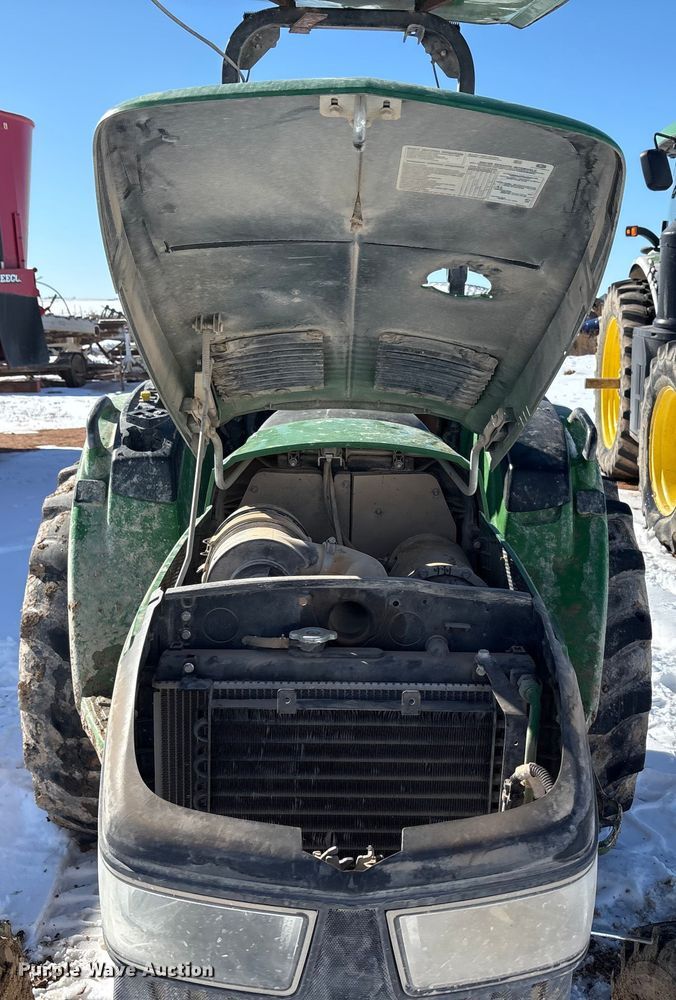 image for item EF6312 2019 John Deere 4044M MFWD tractor