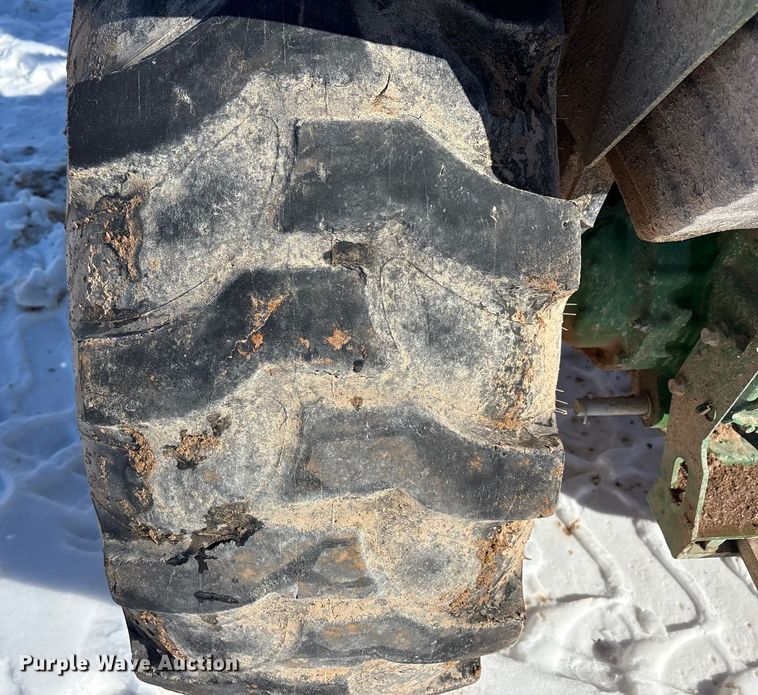 image for item EF6312 2019 John Deere 4044M MFWD tractor