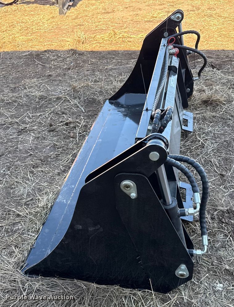 image for item EN0253 2025 Giyi four-in-one bucket