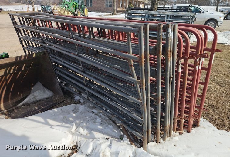 image for item EO4971 (15) livestock panels