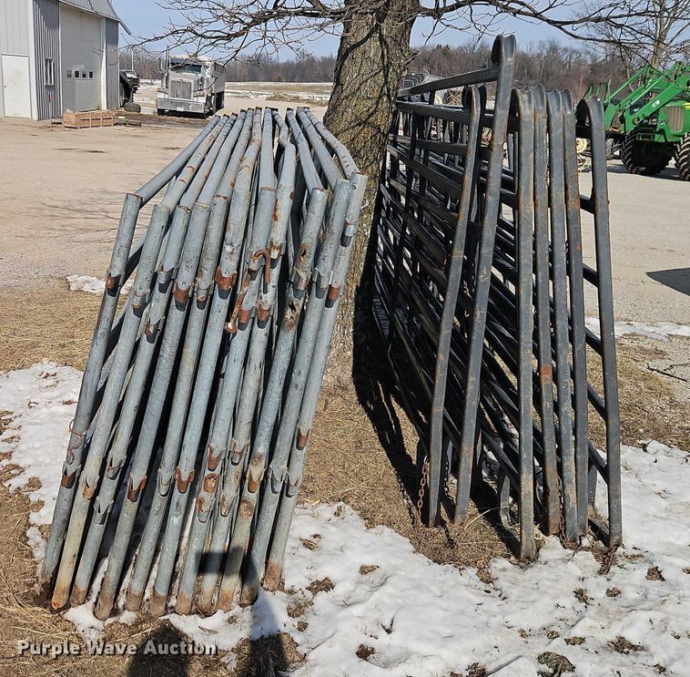 image for item EO4972 (19) livestock panels