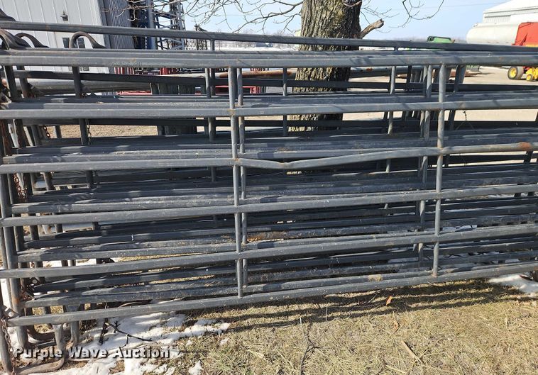 image for item EO4972 (19) livestock panels