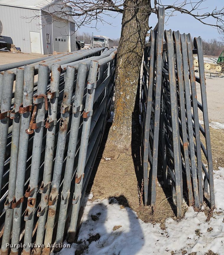 image for item EO4972 (19) livestock panels