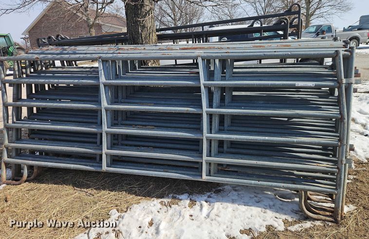 image for item EO4972 (19) livestock panels