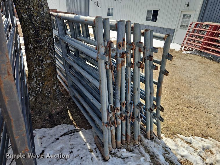 image for item EO4972 (19) livestock panels