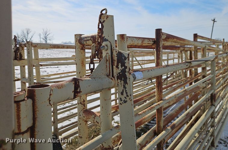 image for item EO4974 Wilson MRG portable corral