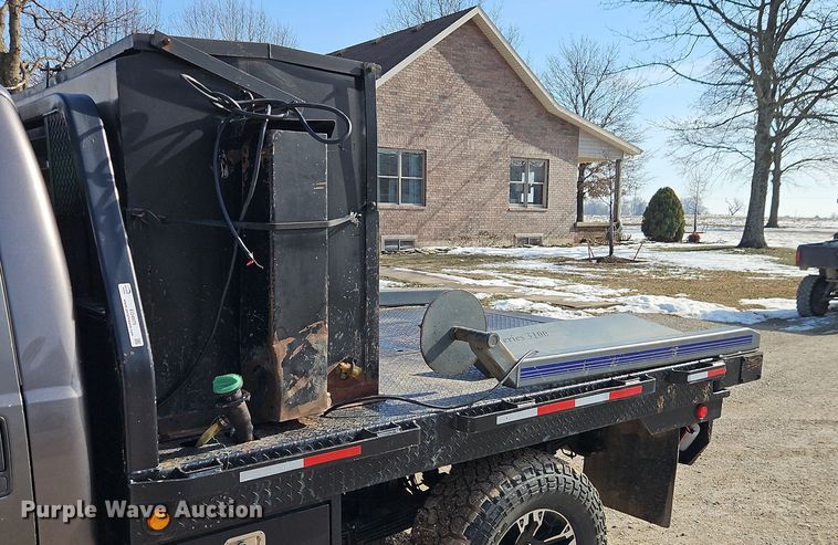 image for item EO4975 Bester Industries  3100 hydraulic bale bed