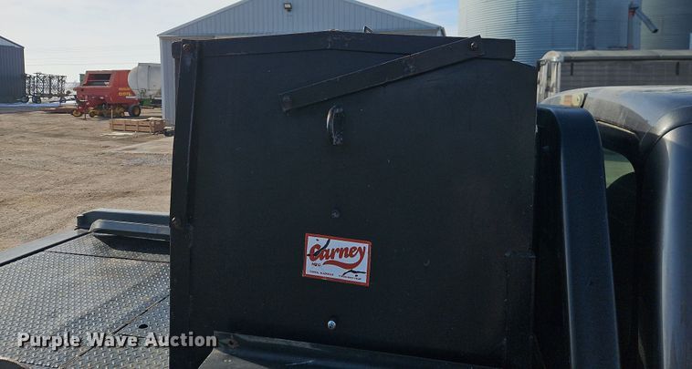 image for item EO4975 Bester Industries  3100 hydraulic bale bed