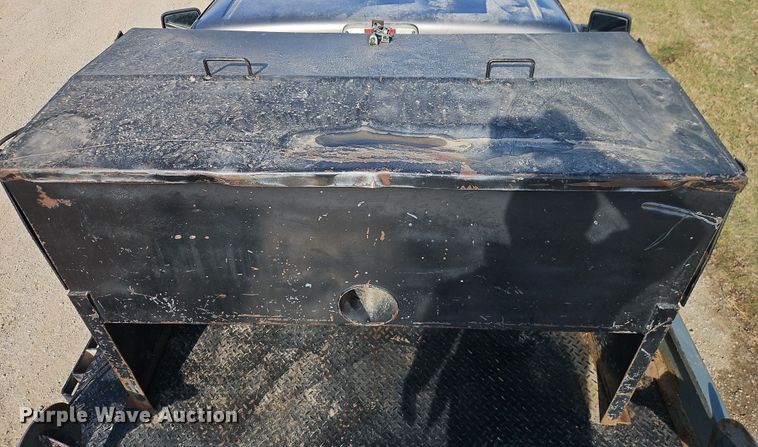 image for item EO4975 Bester Industries  3100 hydraulic bale bed