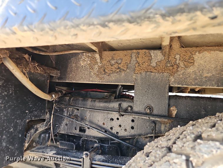 image for item EO4975 Bester Industries  3100 hydraulic bale bed