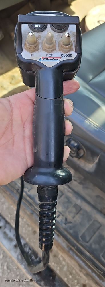 image for item EO4975 Bester Industries  3100 hydraulic bale bed