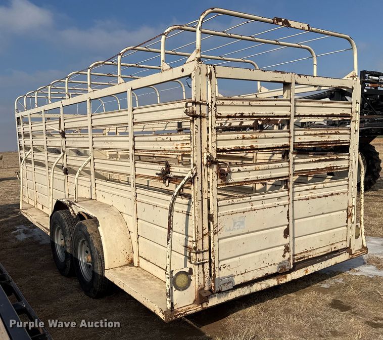 image for item EP2873 1979 W-W livestock trailer
