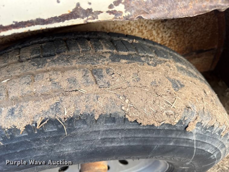 image for item EP2873 1979 W-W livestock trailer