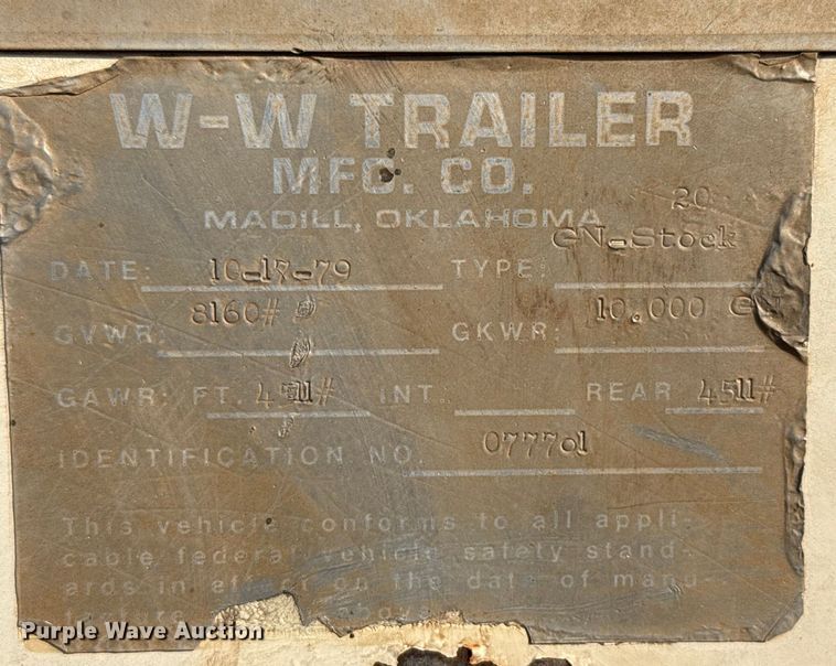 image for item EP2873 1979 W-W livestock trailer