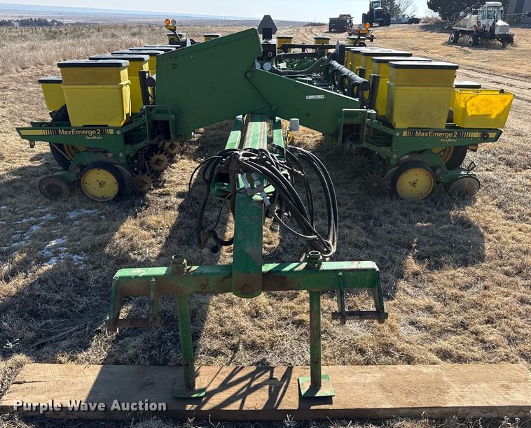 image for item EP2875 John Deere 7200 Conservation planter
