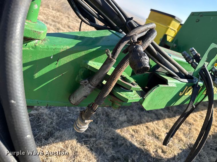 image for item EP2875 John Deere 7200 Conservation planter