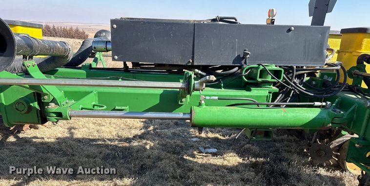 image for item EP2875 John Deere 7200 Conservation planter