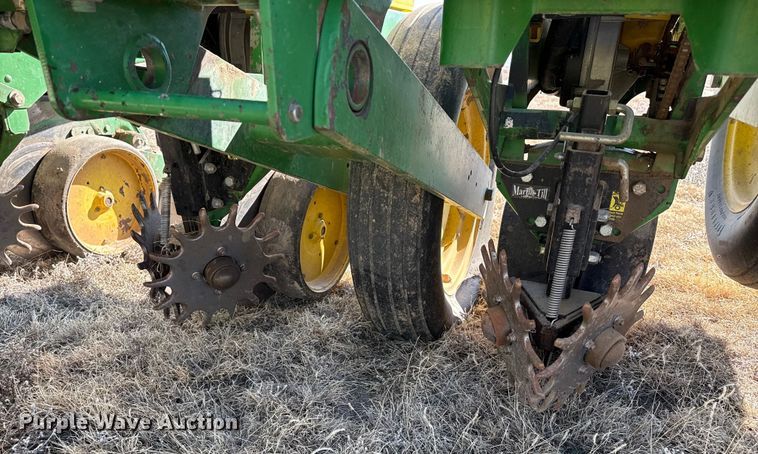 image for item EP2875 John Deere 7200 Conservation planter
