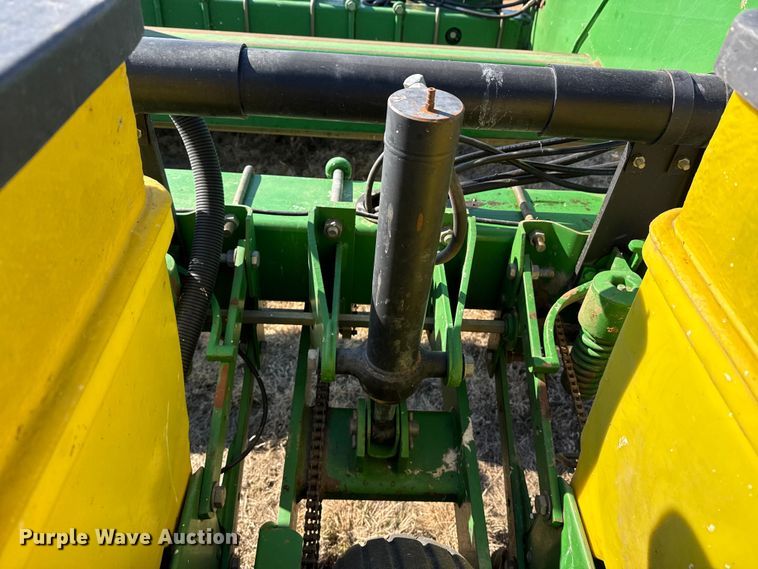 image for item EP2875 John Deere 7200 Conservation planter