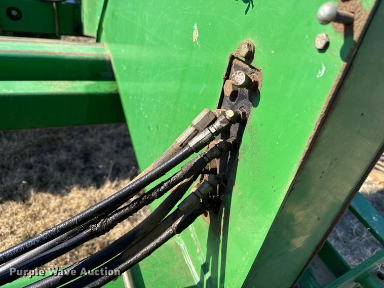 image for item EP2875 John Deere 7200 Conservation planter