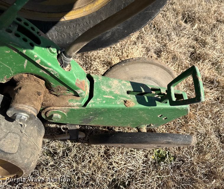 image for item EP2875 John Deere 7200 Conservation planter