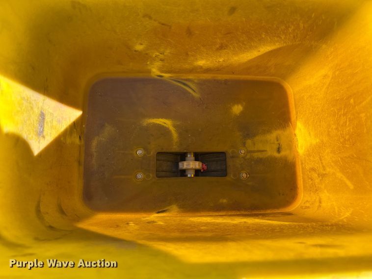 image for item EP2875 John Deere 7200 Conservation planter