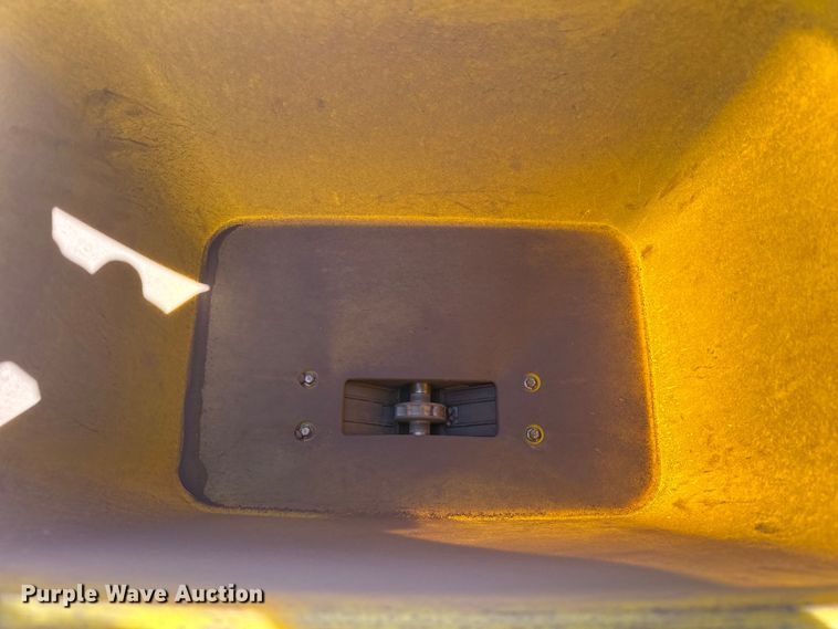 image for item EP2875 John Deere 7200 Conservation planter