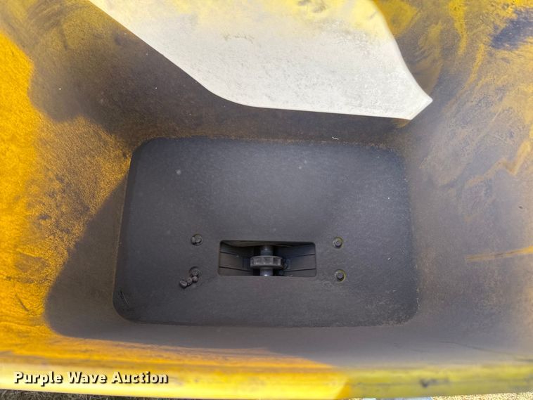 image for item EP2875 John Deere 7200 Conservation planter