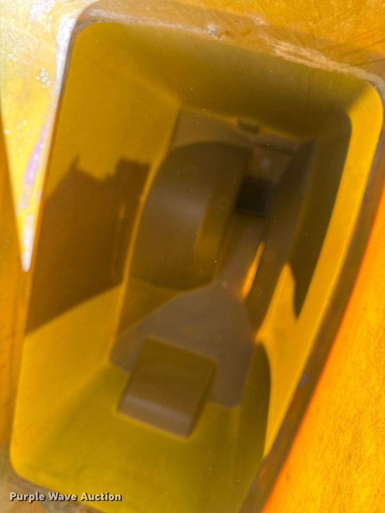 image for item EP2875 John Deere 7200 Conservation planter