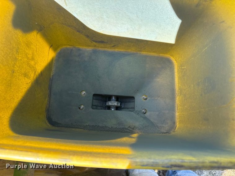 image for item EP2875 John Deere 7200 Conservation planter