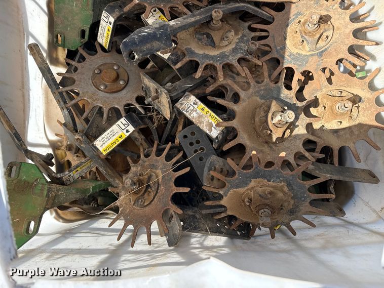 image for item EP2875 John Deere 7200 Conservation planter