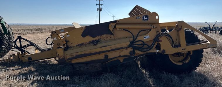 image for item EP2878 John Deere 1812C scraper