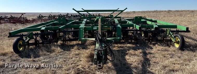 image for item EP2883 John Deere 512 disk ripper