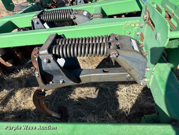 image for item EP2883 John Deere 512 disk ripper