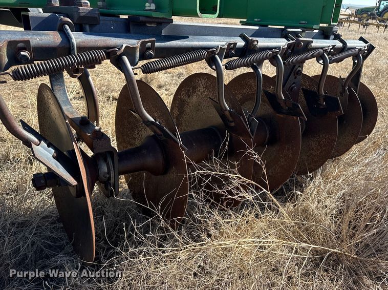 image for item EP2883 John Deere 512 disk ripper