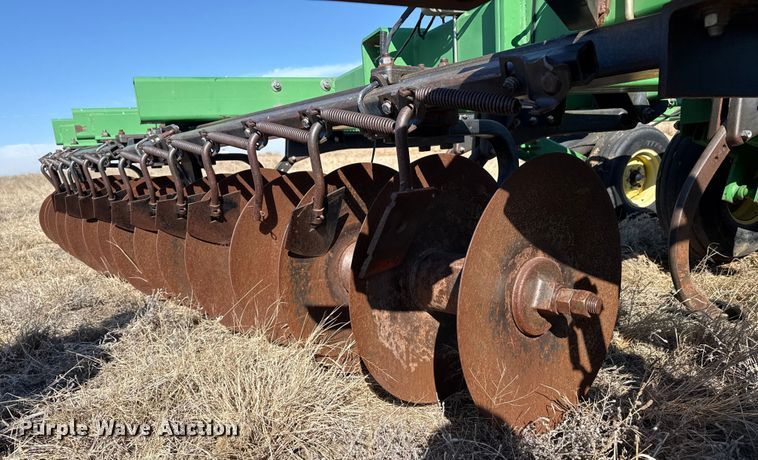 image for item EP2883 John Deere 512 disk ripper